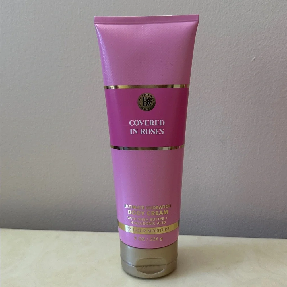 NIB Bath and Body Works Full Size Covered In Roses Shower Gel and Body Cream Set